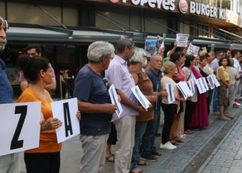 HDP’den insan zinciri eylemi: Zaxo katliamı insanlık suçudur