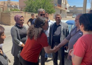 AKP’li belediyenin mağdur ettiği mahalleye ziyaret