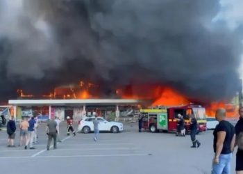 Ukrayna’da  AVM’ye füzeli saldırı