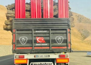 Kesilen ağaçlar ‘Önce vatan’ yazılı TIR’larla taşınıyor