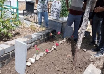Sanatçı Namaz Van’da defnedildi