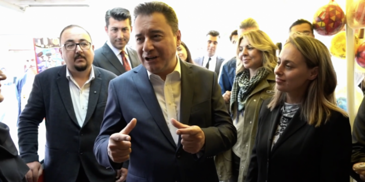 '6'lı masadan ayrılın sizi iktidara getirelim' diyen vatandaşa Babacan'dan yanıt: 6 parti birleşip tek parti olmadı