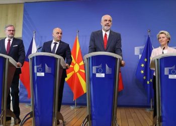 AB, Arnavutluk ve Kuzey Makedonya ile üyelik müzakerelerine başladı