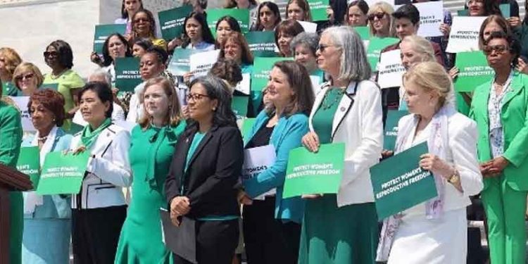 ABD’deki ‘kürtaj’ protestosunda 17 kongre üyesine gözaltı