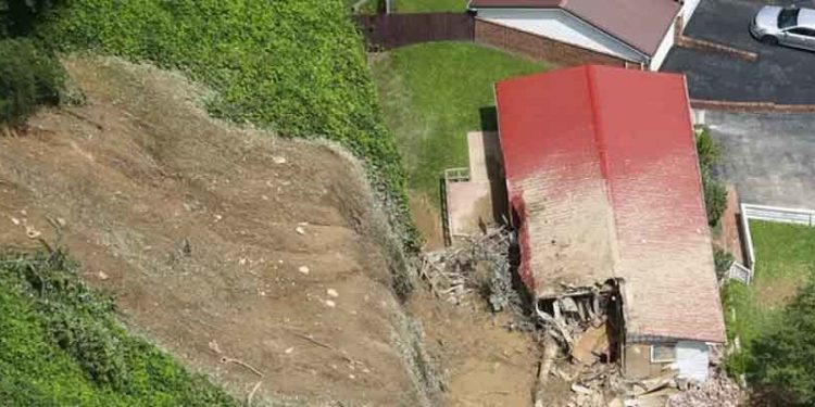 ABD'nin Kentucky eyaletindeki sellerde ölenlerin sayısı 25'e çıktı