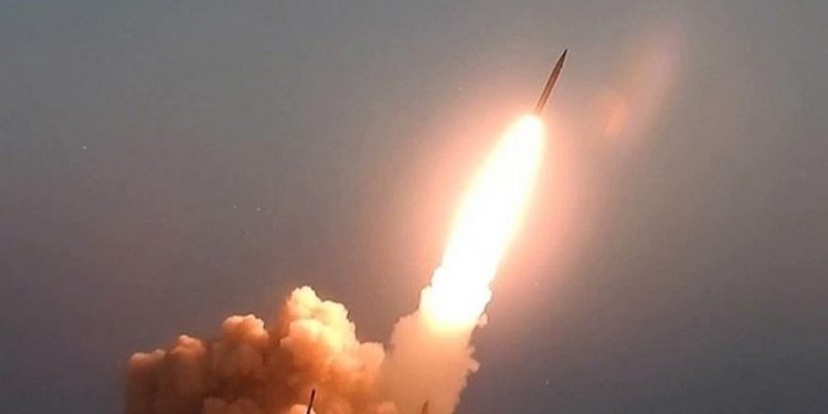 ABD’nin yeni nükleer başlıklı balistik füzesi test sırasında infilak etti