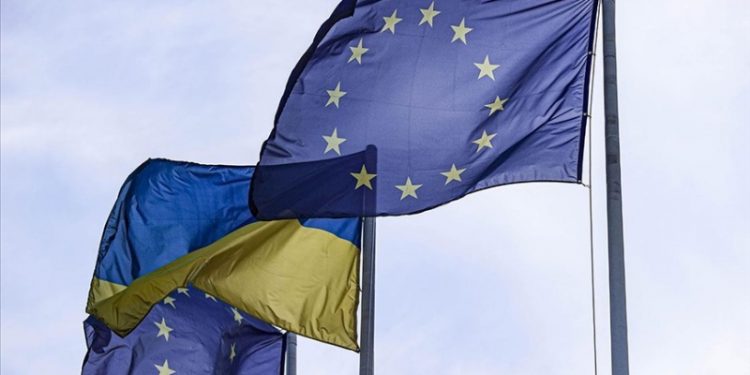 AB'den, Ukrayna'ya 500 milyon Euro'luk ek askeri yardım