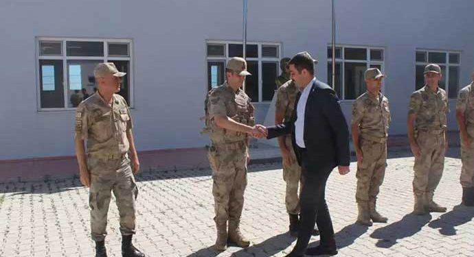 AKP il başkanı için askeri tören düzenlendi