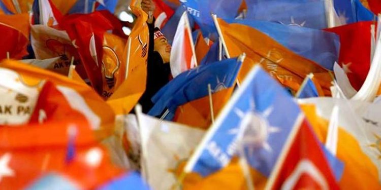 AKP'den İstanbul planı: 100 gün boyunca nabız tutulacak