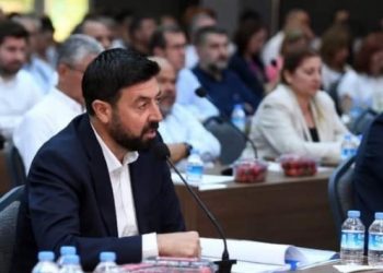 AKP'li Meclis &Uuml;yesi'ne &uuml;&ccedil; iş yerinde de ka&ccedil;ak su kullanmaktan ceza