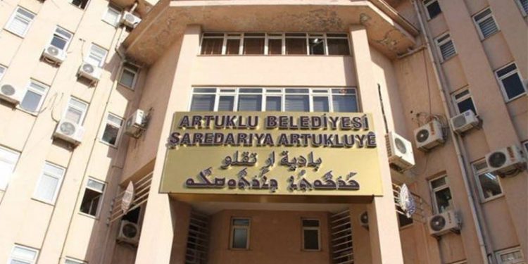 AKP'li Tutaşı’nın istifasının ardından Artuklu Belediyesi'ne Tatlıdede başkan seçildi