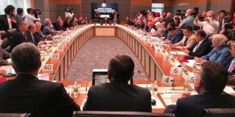 AKP’li Yılmaz, polise 'şerefsiz' demesini savundu: Yarım saat bekletildim