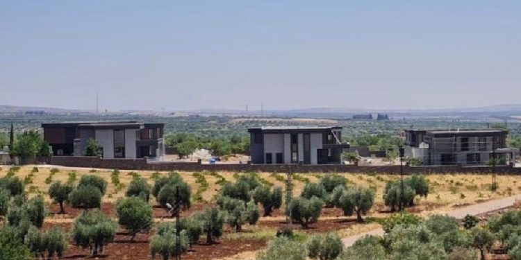 AKP’li başkandan kaçak villa itirafı: ”Böyle yüzlerce bağ evi var, imar affı bekliyoruz”