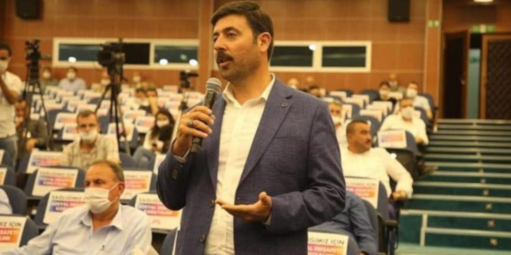 AKP’li meclis üyesine üç işyerinde kaçak su kullanmaktan ceza