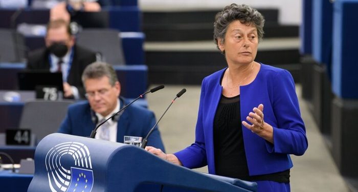 AP’de Yunanistan Başbakanı’na geri itme tepkisi: Avrupa bu mu Sayın Mitsotakis?