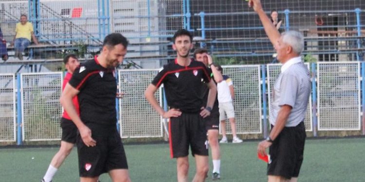 Abdulkadir Bitigen, babasından sarı kart gördü