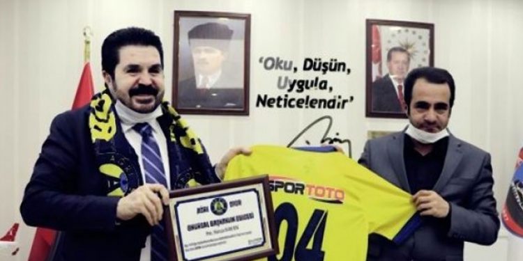Ağrıspor'dan 'Savcı Sayan kulüp adına topladığı paraları kendine aldı' iddiası