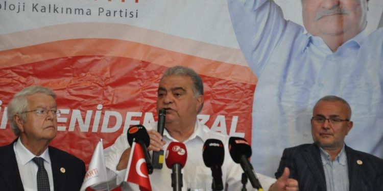 Ahmet Özal: Ben iktisatçıyım, böyle giderse dolar 25,5 TL olacak