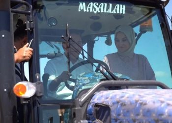 Ali Babacan: Koskoca ekonomi tamamen bilmeyenlerin elinde