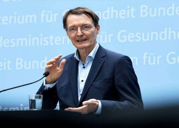 Almanya Sağlık Bakanı 'felaket' uyarısı yaptı