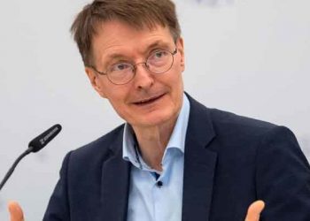 Almanya Sağlık Bakanı'ndan "felaket" uyarısı