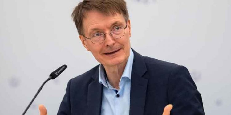 Almanya Sağlık Bakanı'ndan "felaket" uyarısı