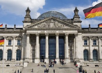 Almanya parlamentosu İsveç ve Finlandiya'nın NATO üyeliğini onayladı