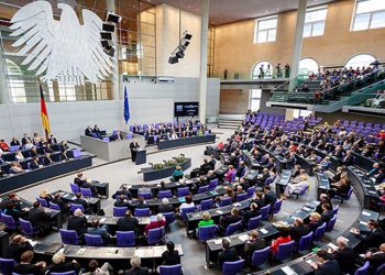 Almanya'da Êzidi soykırımının tanınmasına dair resmi prosedürün ilk adımı atıldı