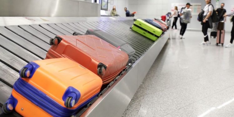 Almanya’da kaybolmaya karşı renkli valiz tavsiyesi