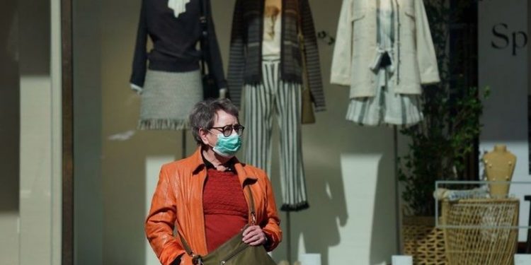 Almanya'da maske zorunluluğu geri geliyor