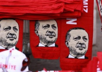 Anket: İktidarın ekonomiyi d&uuml;zelteceğine olan inan&ccedil; kayboldu, g&ouml;zler muhalefette
