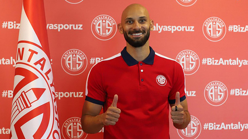 Antalyaspor, Ömer Toprak transferini duyurdu