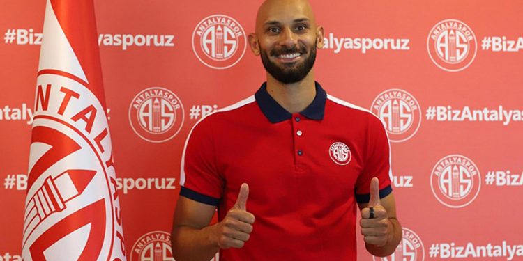 Antalyaspor, Ömer Toprak transferini duyurdu