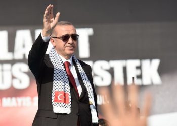 Arap Dünyası Anketi: Erdoğan'ın Arap dünyasında popülerliği azaldı fakat hâlâ en beğenilen lider