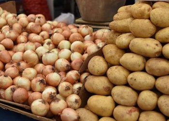 Araştırma: 6 ayda soğanın fiyatı yüzde 151, patatesin yüzde 138 arttı