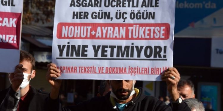 Araştırma: Her 100 kişiden 95'i "asgari ücretle geçinilemez" diyor