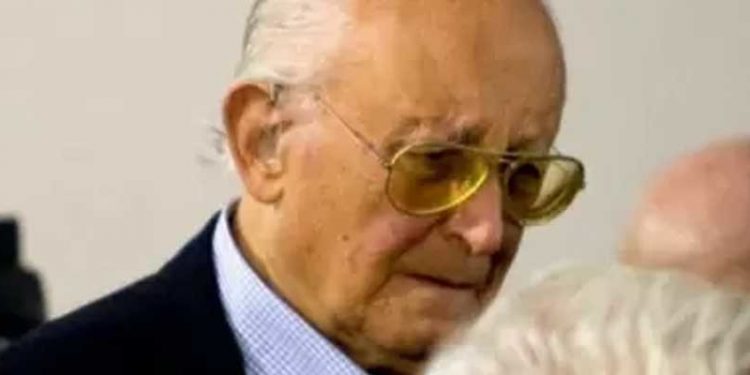 Arjantin: 'Kirli savaş' dönemi subaylarına hapis cezaları