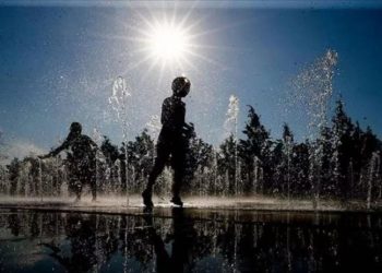 Artan sıcaklık Çin'i 'kırmızı alarm'a geçirdi: Evden çıkmayın