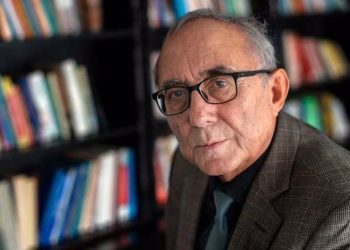 Ataol Behramoğlu'nun üniversitedeki görevine son verdiler