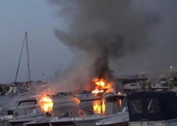 Avcılar'da facianın eşiğinden dönüldü! 7 tekne yandı