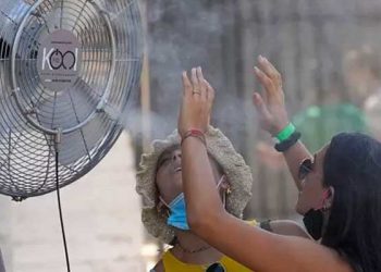 Avrupa ülkeleri 40 dereceyi geçmesi beklenen aşırı sıcaklara karşı kırmızı alarma geçti