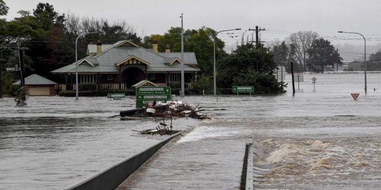 Avustralya'da seller nedeniyle 50 bin kişi tahliye ediliyor