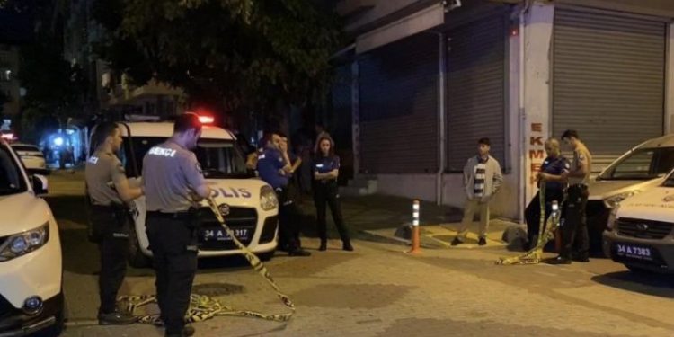 Bağcılar'da maskeli bir grup, 3 kişiye ateş açtı!