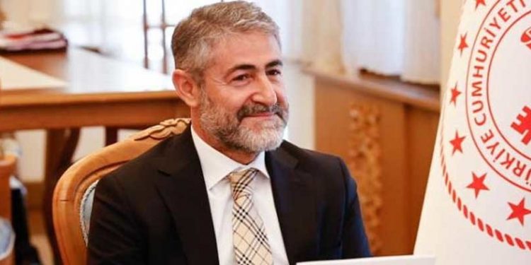 Bakan Nebati: Akaryakıt fiyatlarında ilave düşüşler olacak