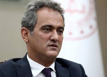 Bakan Özer'den velilere 'kayıt parası' uyarısı: Bağış yapabilirler ama zorunlu değil