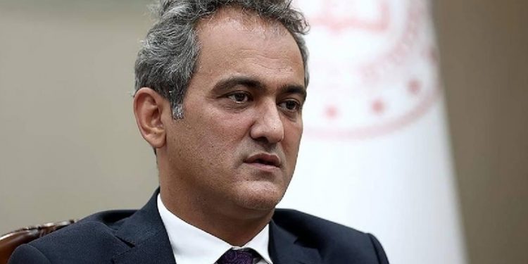 Bakan Özer'den velilere 'kayıt parası' uyarısı: Bağış yapabilirler ama zorunlu değil