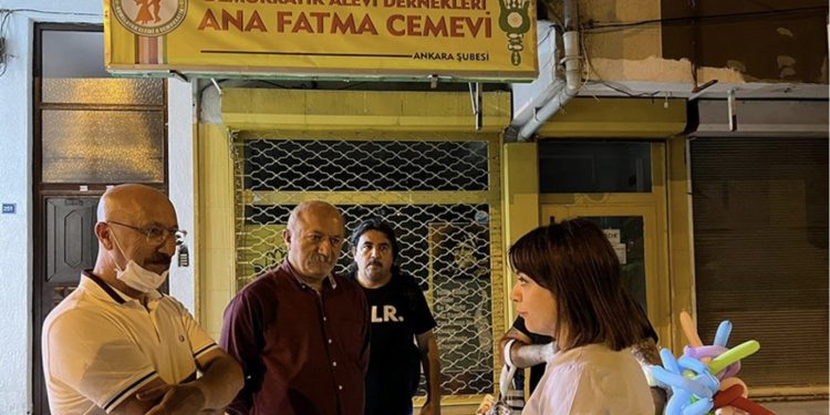 Bakan Soylu: Üç cemevine saldıran şahıs yakalandı