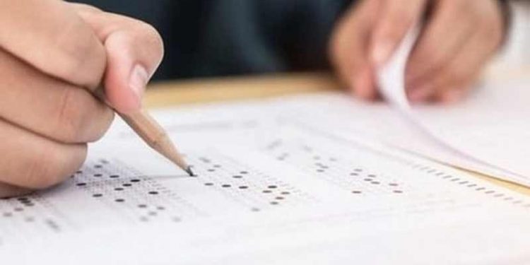 Barajsız üniversite sınavında yaklaşık 100 bin öğrenci ‘sıfır çekti’