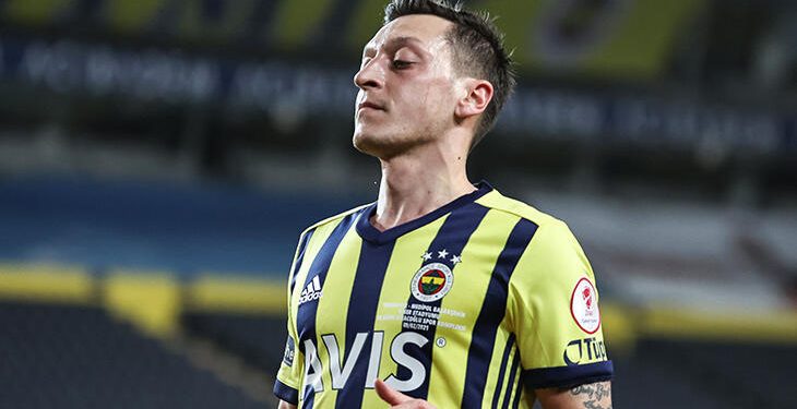 Başakşehir, Mesut Özil'i kadrosuna kattı!