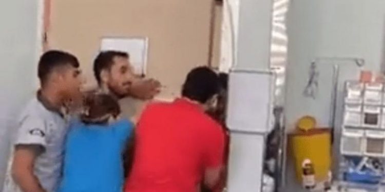 Batman'da sağlık çalışanlarına bıçak çeken şüpheli tutuklandı